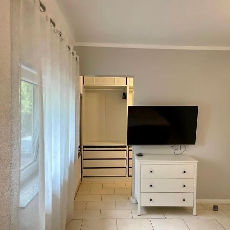 Easystay#4 Home Cinema Ferienwohnung In Kliniknaehe Mit Balkon, Boxspringbett & Netflix Bad Oeynhausen Exterior foto