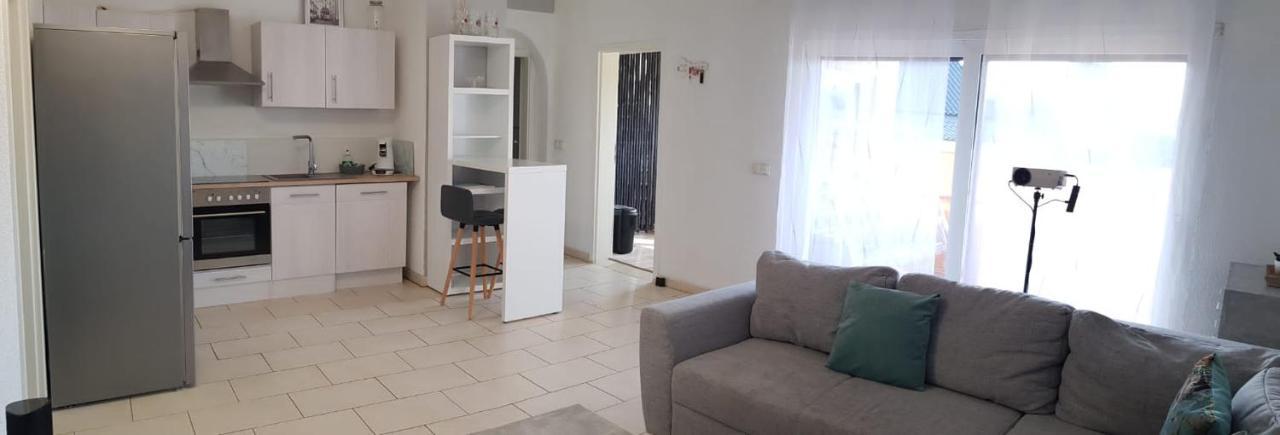 Easystay#4 Home Cinema Ferienwohnung In Kliniknaehe Mit Balkon, Boxspringbett & Netflix Bad Oeynhausen Exterior foto